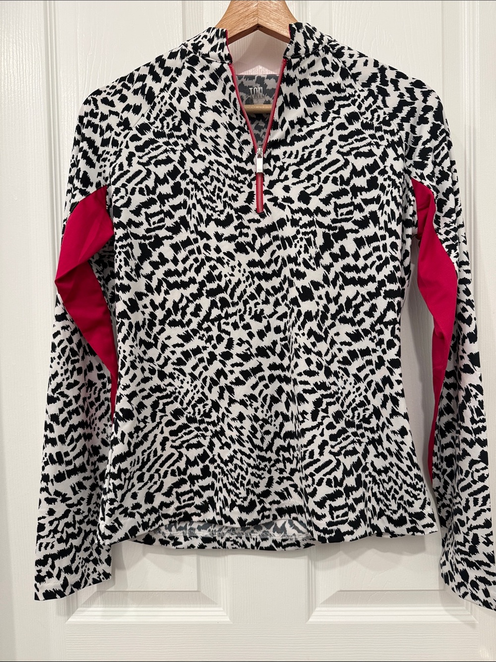 Tail Women's Black & White Printed Golf Quarter Zip